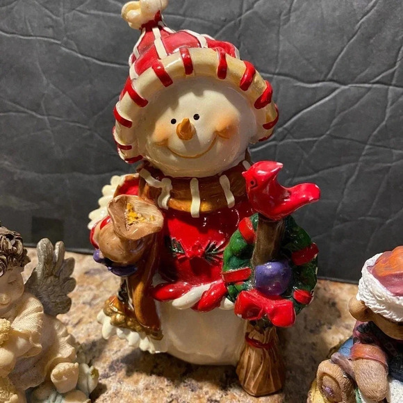 3 Pieces Lot of Figurines Christmas Decor - Picture 3 of 5